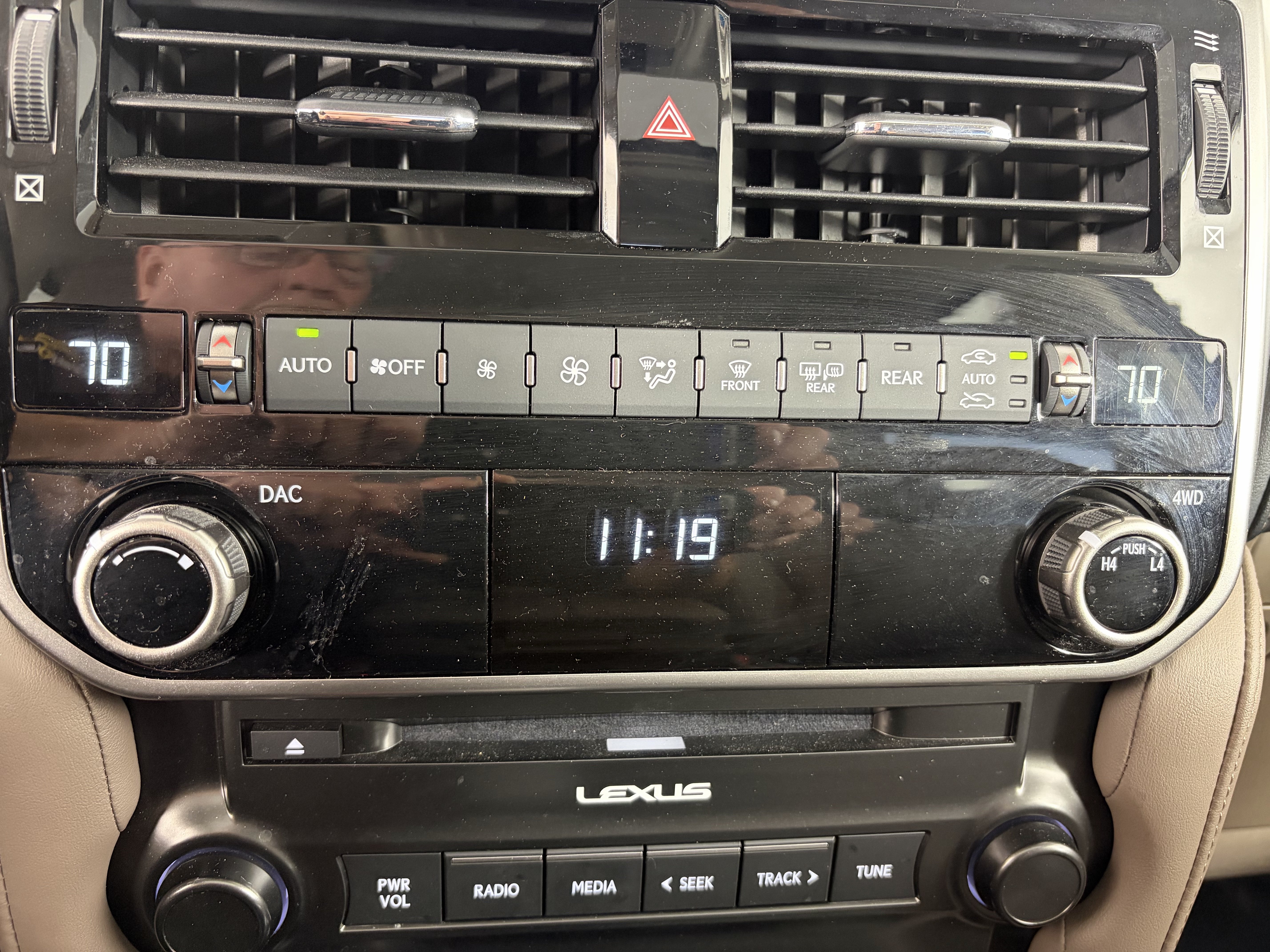 Used 2022 Lexus GX 460 Premium w/ Premium Package AWD/4WD image 24