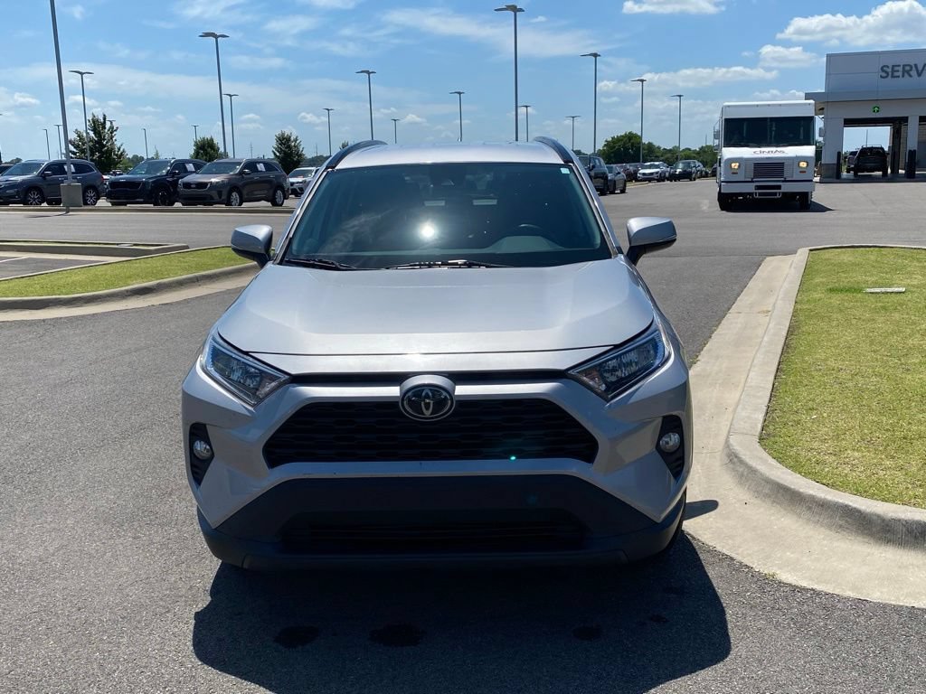 Used 2021 Toyota RAV4 XLE FWD image 2