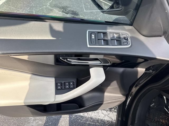 Used 2018 Jaguar F-PACE R-Sport AWD/4WD image 18