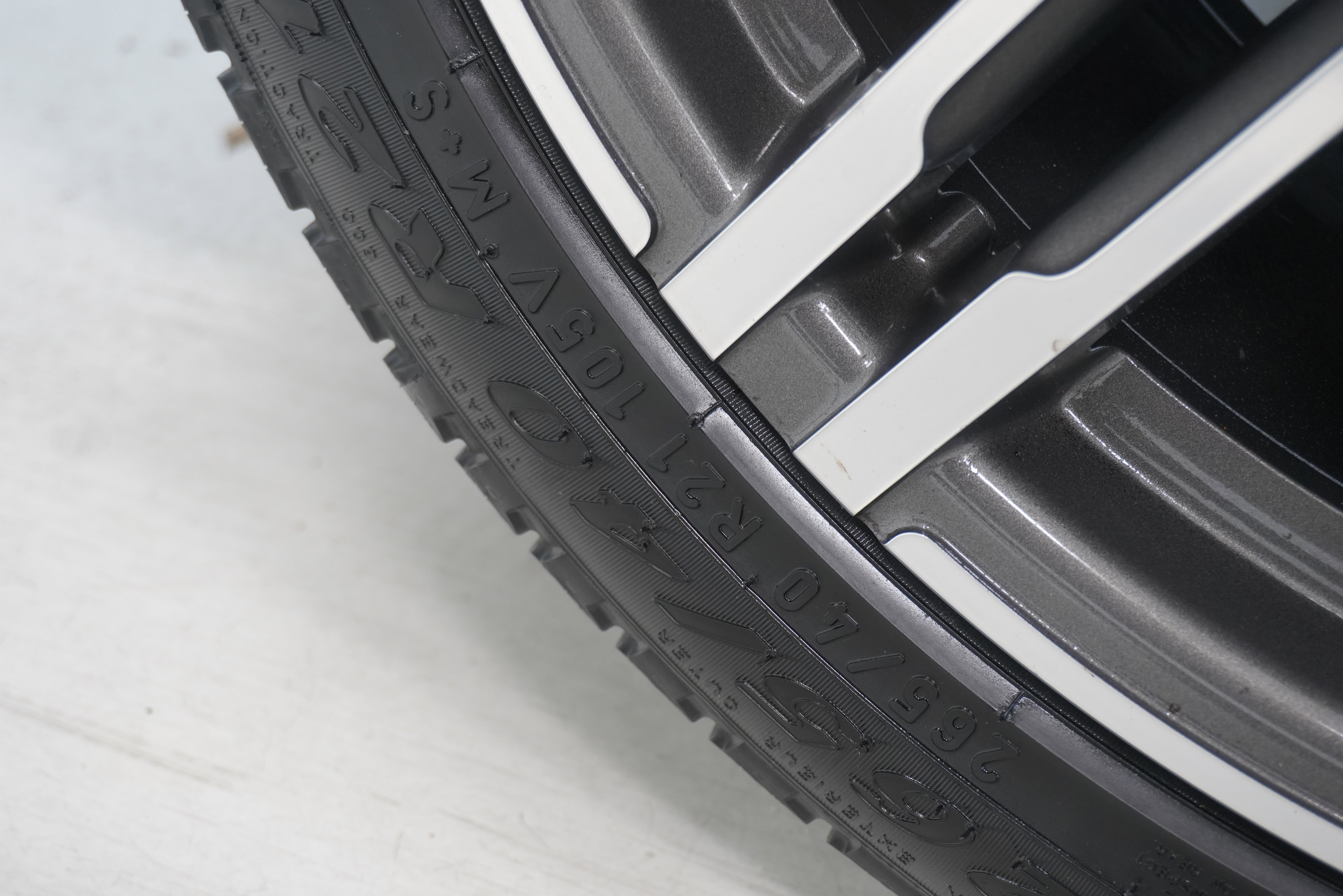 Used 2015 Porsche Macan Turbo image 26