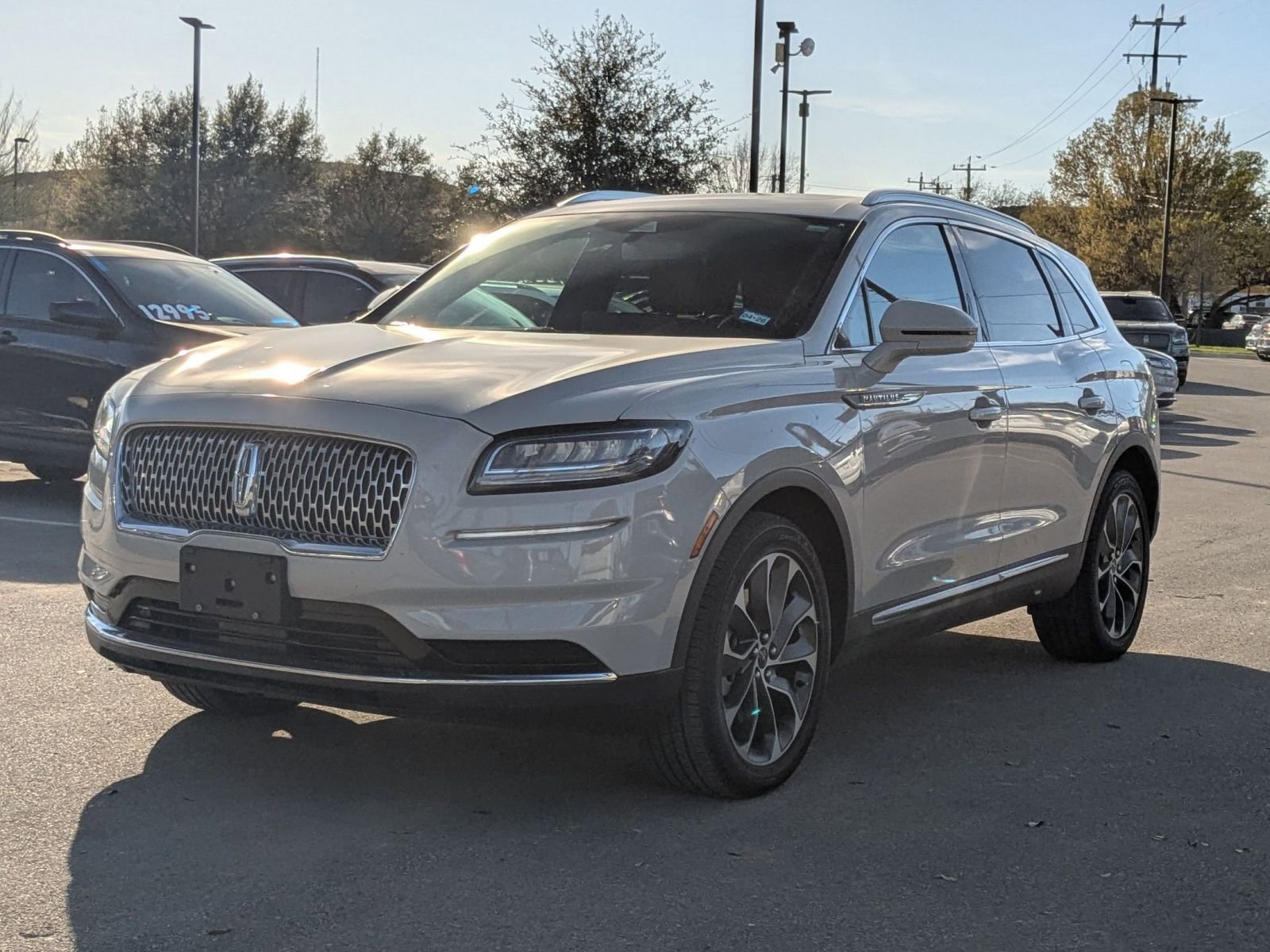 Used 2023 Lincoln Nautilus Reserve w/ Luxury Package image 7