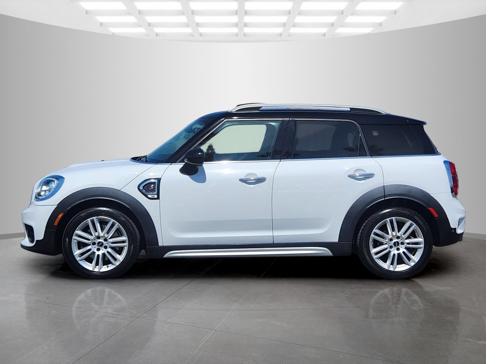 Used 2017 MINI Cooper Countryman S FWD image 4