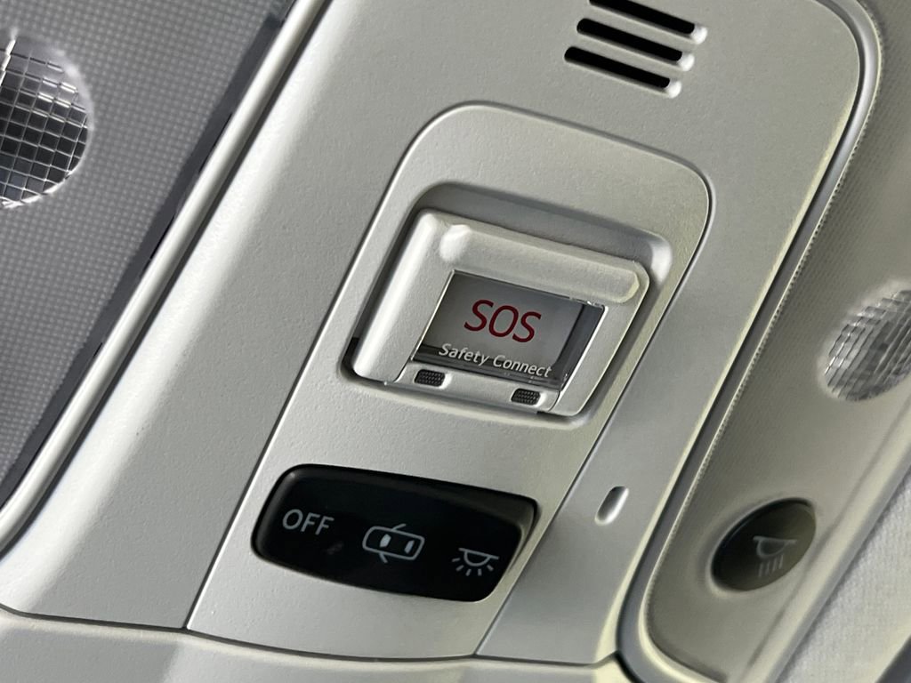 Used 2022 Toyota Prius Prime XLE FWD image 38