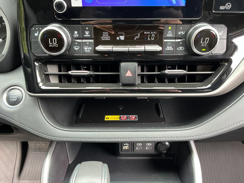 Used 2026 Toyota Highlander XLE AWD/4WD image 17
