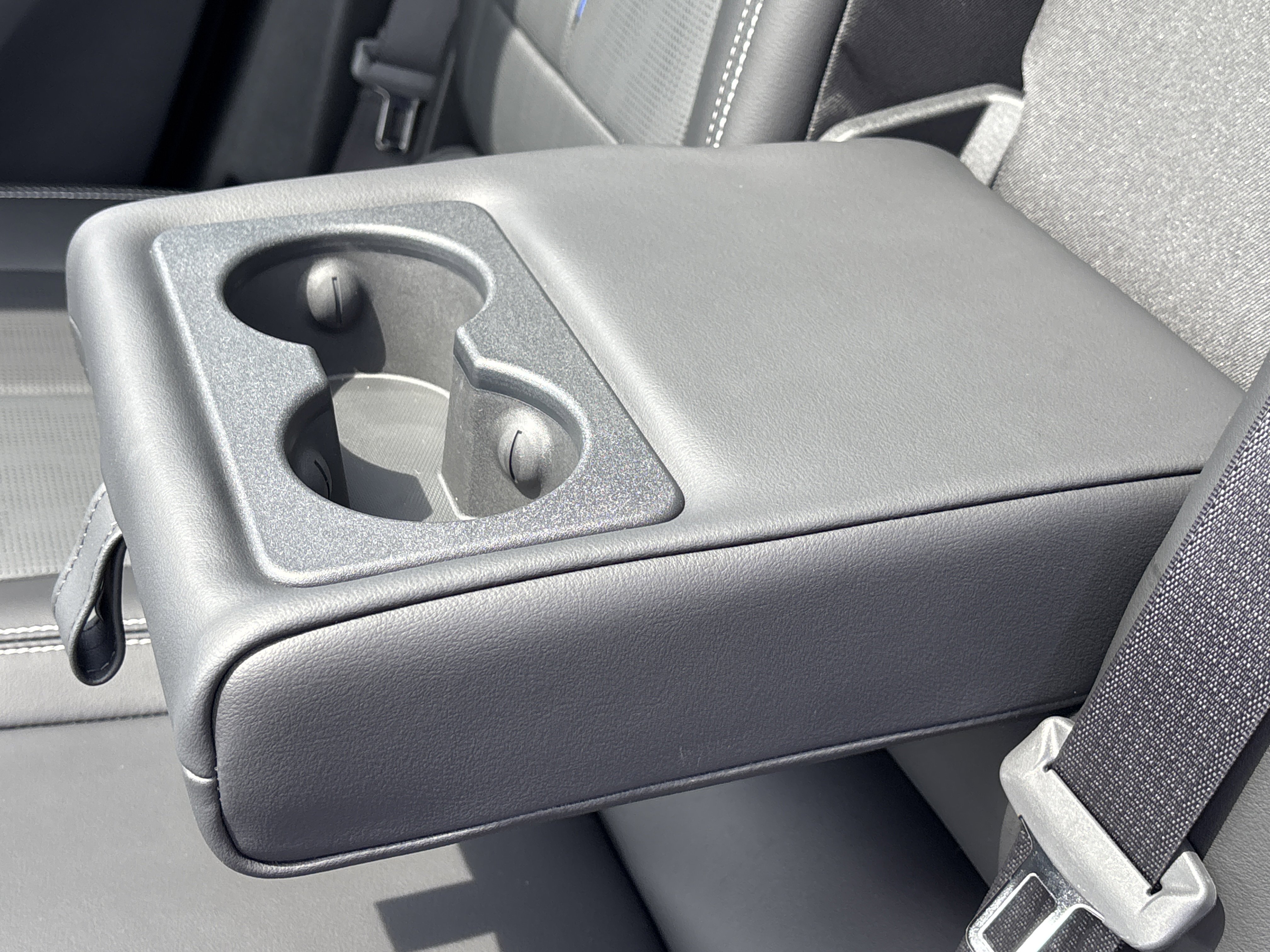 New 2025 Cadillac Lyriq Sport w/ LPO, Floor Liner Package image 30