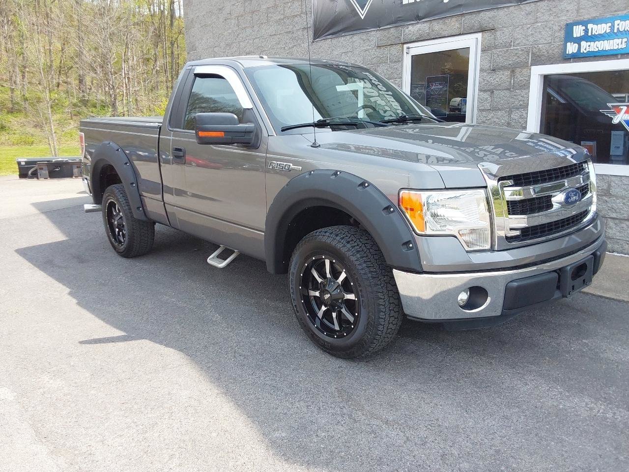 Used 2013 Ford F150 XLT w/ Mid Equipment Group RWD image 2