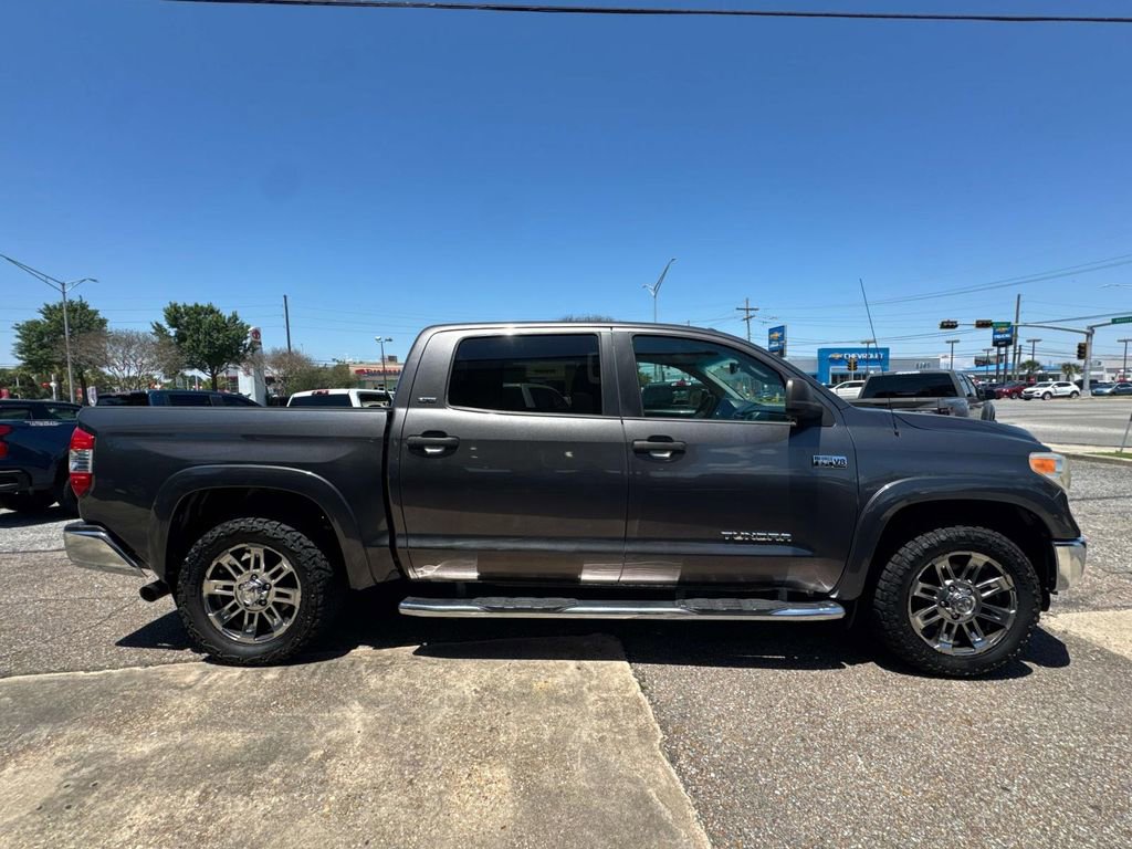 Used 2016 Toyota Tundra SR5 w/ SR5 Upgrade Package RWD image 9