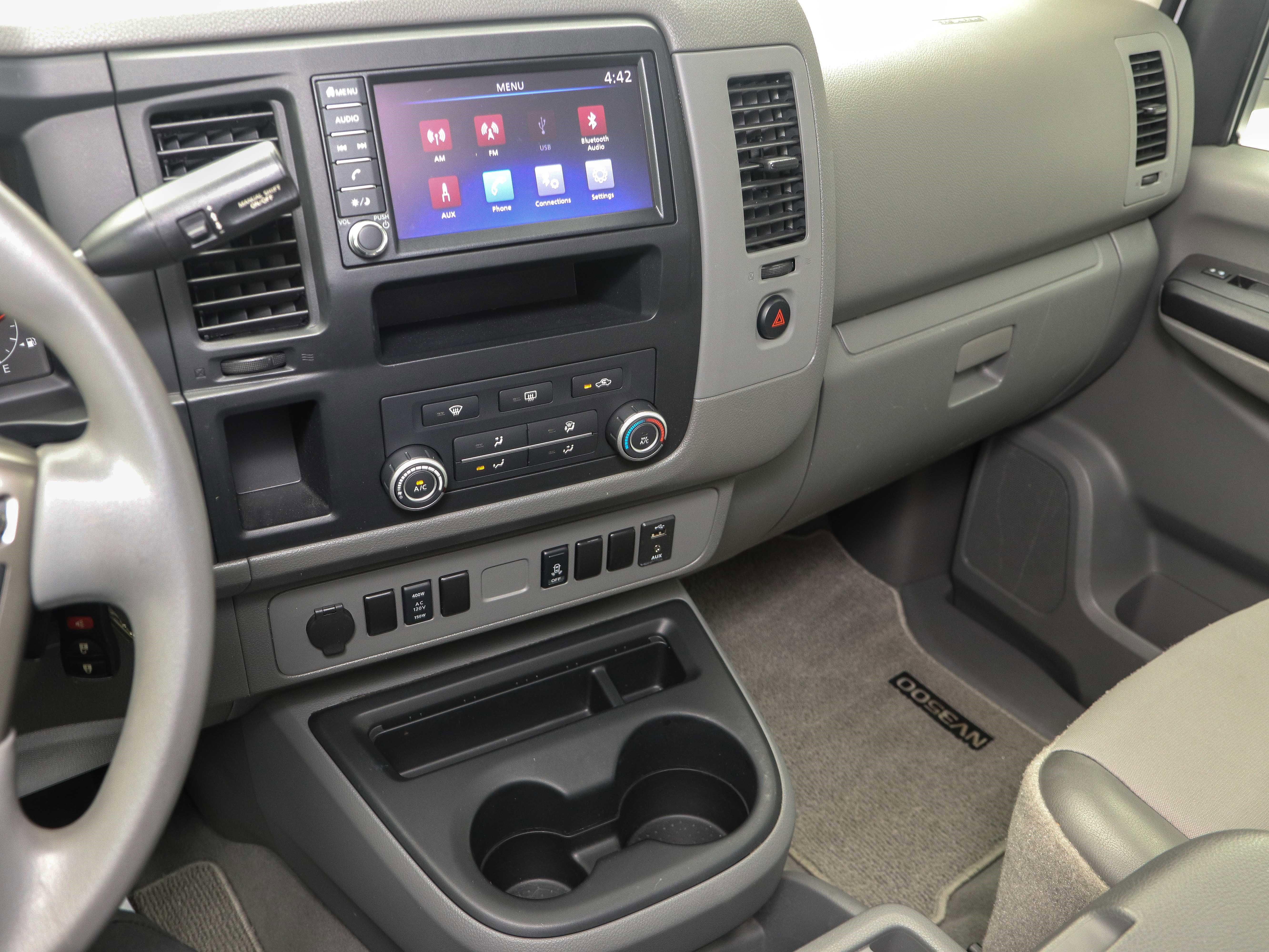 Used 2019 Nissan NV 3500 SV image 17