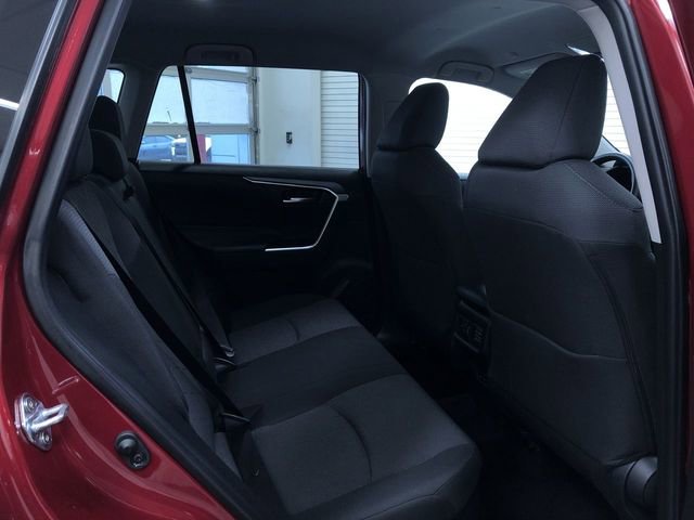 Used 2025 Toyota RAV4 XLE image 21