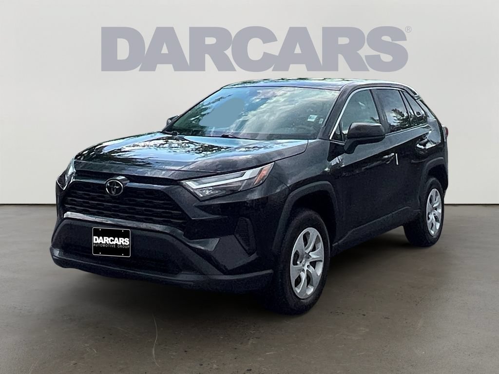 Used 2025 Toyota RAV4 LE AWD/4WD image 3