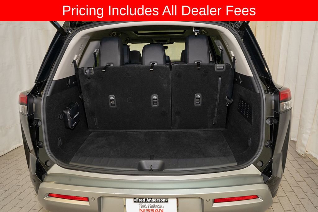 Certified 2024 Nissan Pathfinder Platinum w/ Cargo Package AWD/4WD image 5
