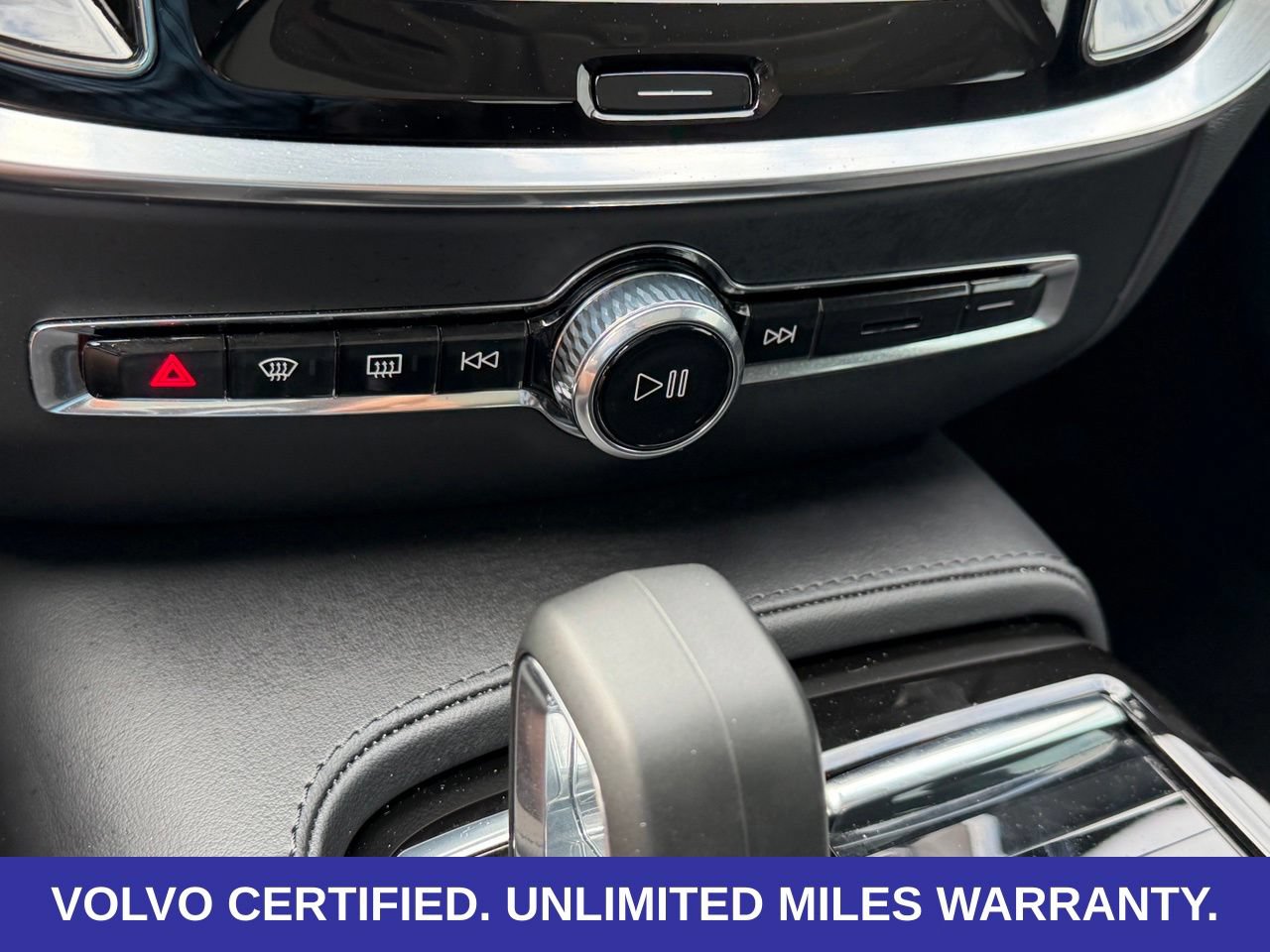 Certified 2025 Volvo S60 T8 Plus w/ Climate Package AWD/4WD image 23
