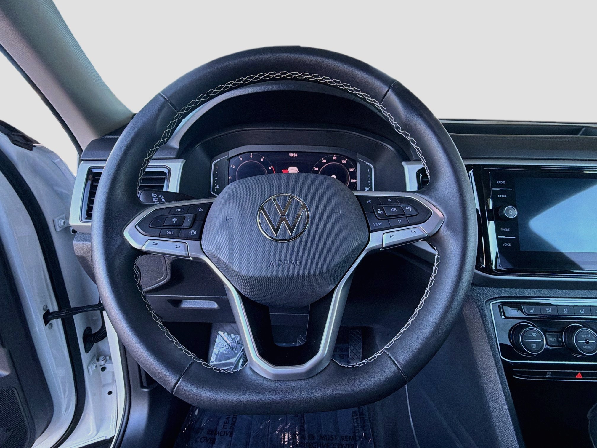 Used 2023 Volkswagen Atlas SE AWD/4WD image 17