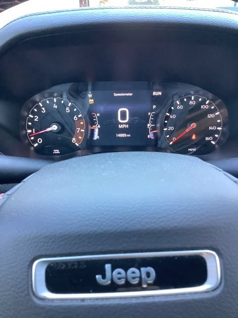 Used 2025 Jeep Compass Trailhawk w/ Trailhawk Convenience Group AWD/4WD image 11