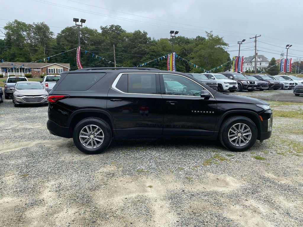 Used 2023 Chevrolet Traverse LT image 4