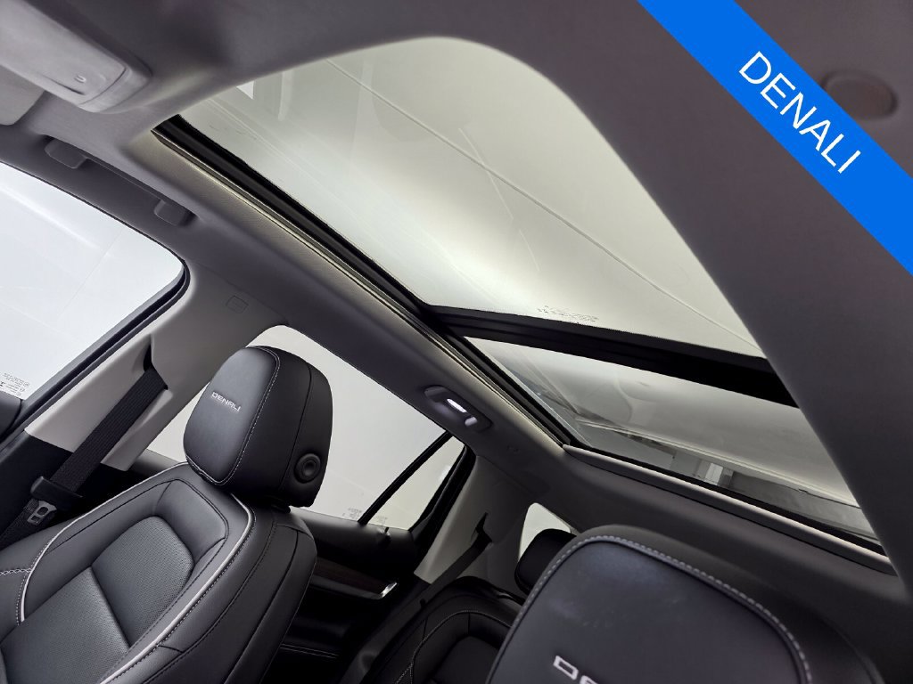 Used 2026 GMC Terrain Denali AWD/4WD image 12
