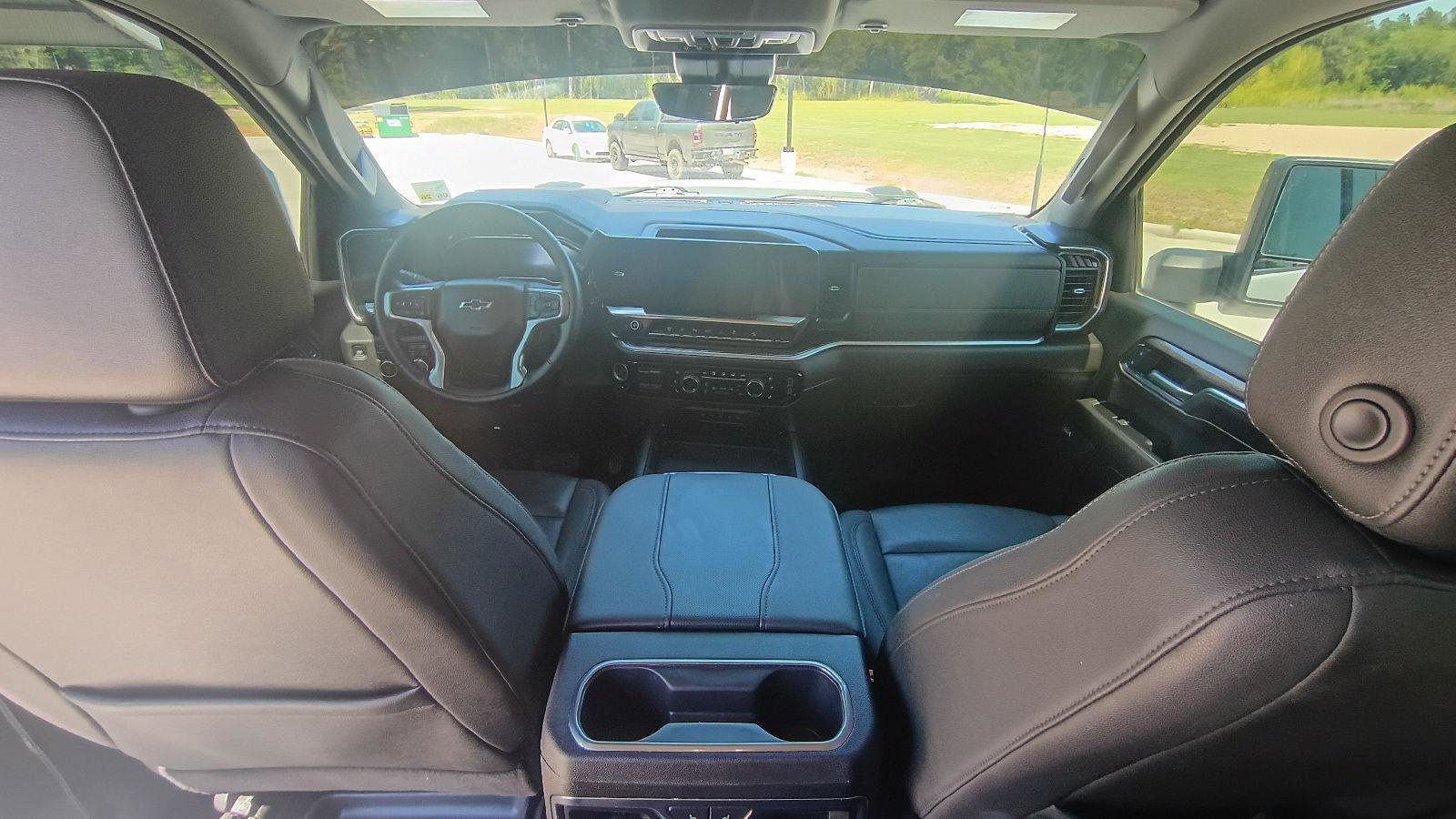 Used 2024 Chevrolet Silverado 2500 LTZ w/ LTZ Plus Package image 15