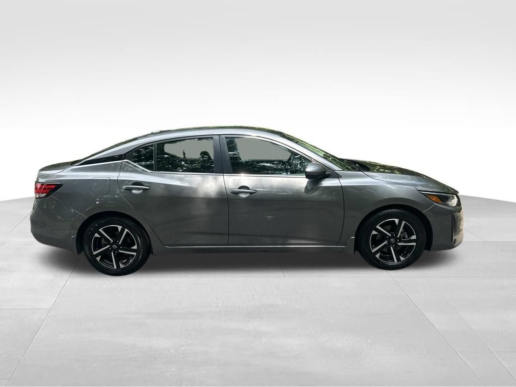 Used 2024 Nissan Sentra SV FWD image 7