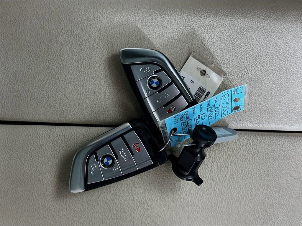 Used 2021 BMW X5 xDrive40i w/ M Sport Package image 34