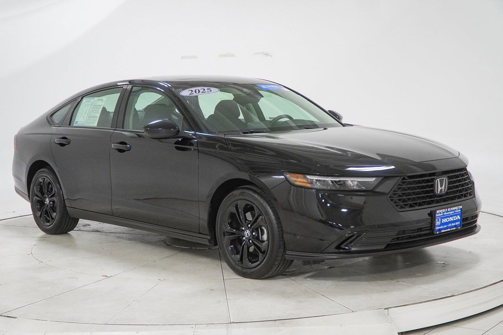 Certified 2025 Honda Accord SE image 13