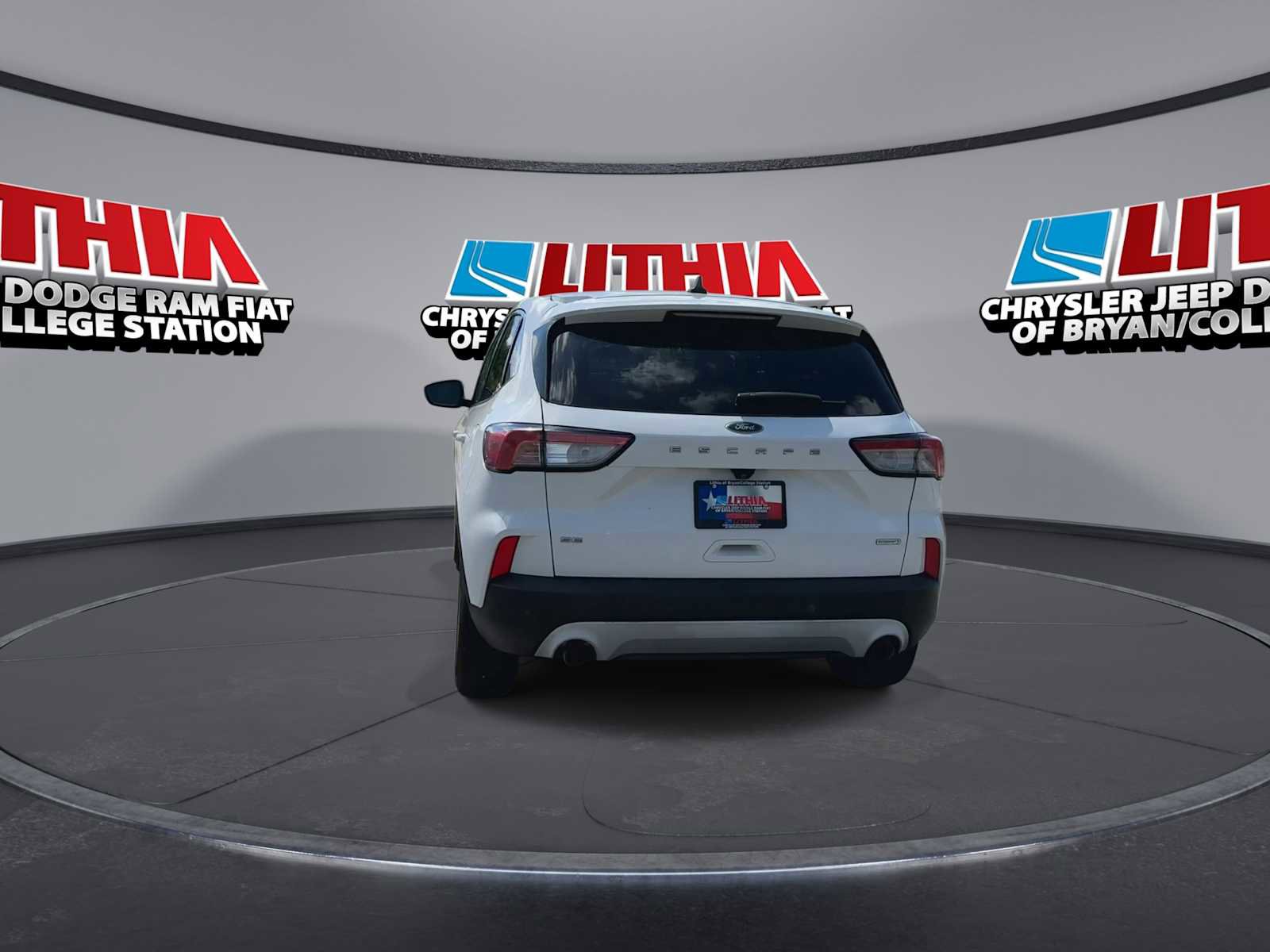Used 2020 Ford Escape SE image 7
