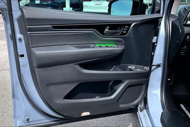 New 2026 Honda Odyssey Touring image 13