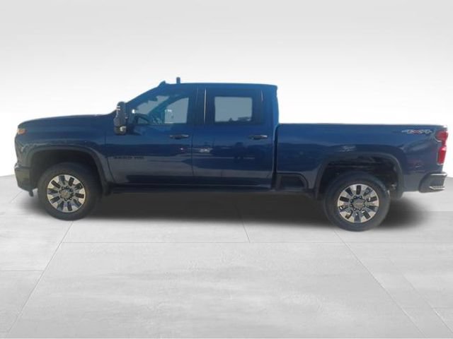 Used 2023 Chevrolet Silverado 2500 Custom w/ Custom Value Package AWD/4WD image 4