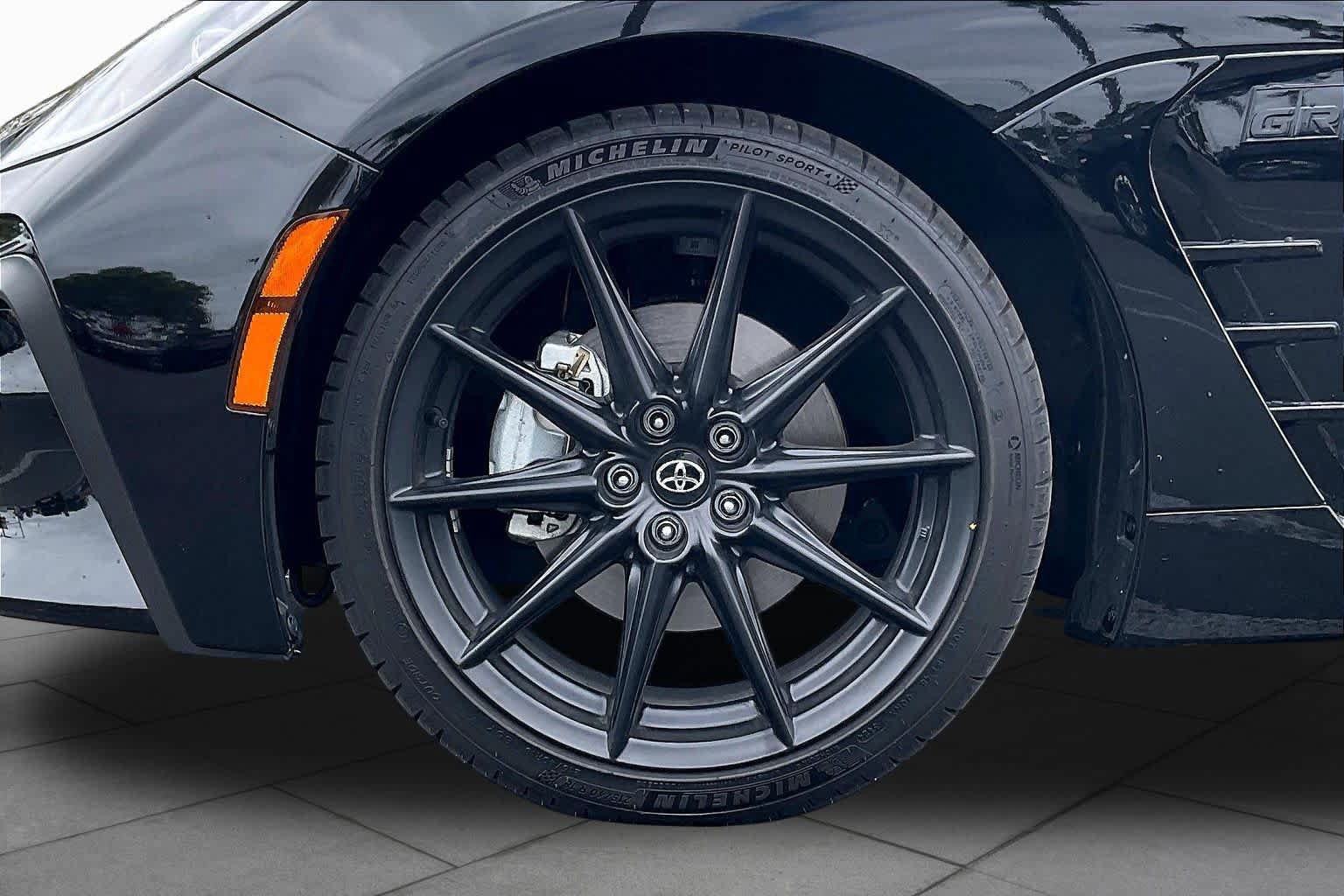 Certified 2025 Toyota GR86 Premium w/ ALL Weather Mat Package (TMS) RWD image 10