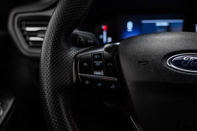 Used 2023 Ford Escape ST-Line image 14