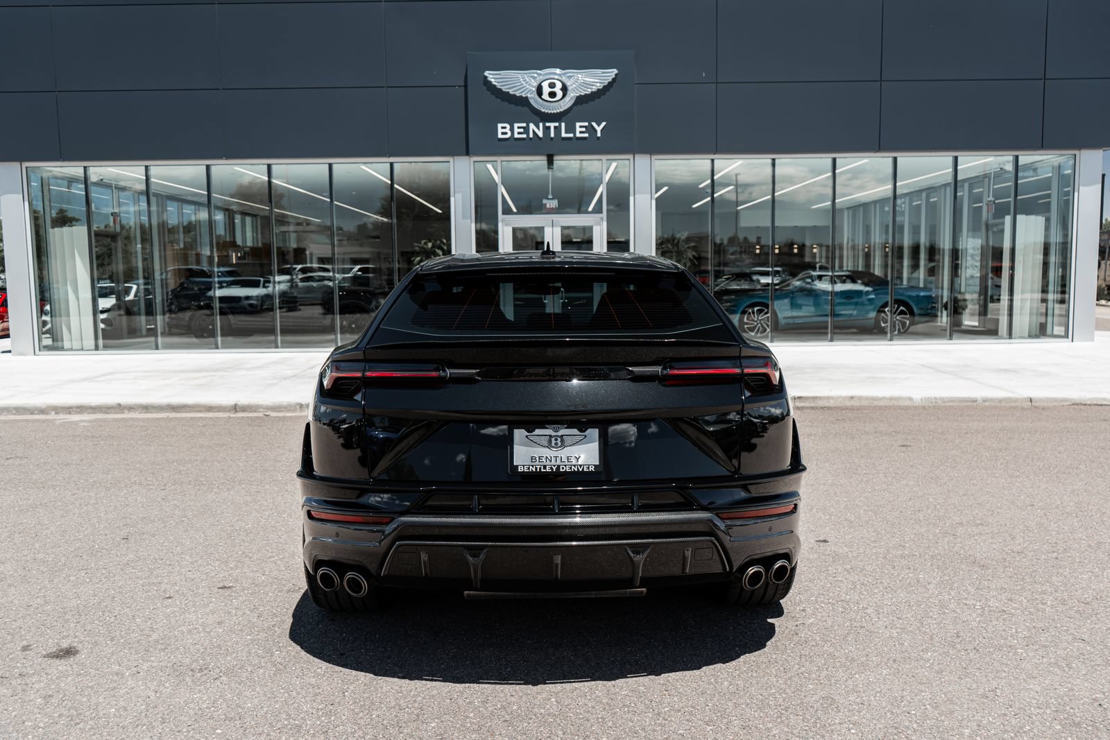 Used 2023 Lamborghini Urus Performante AWD/4WD image 11