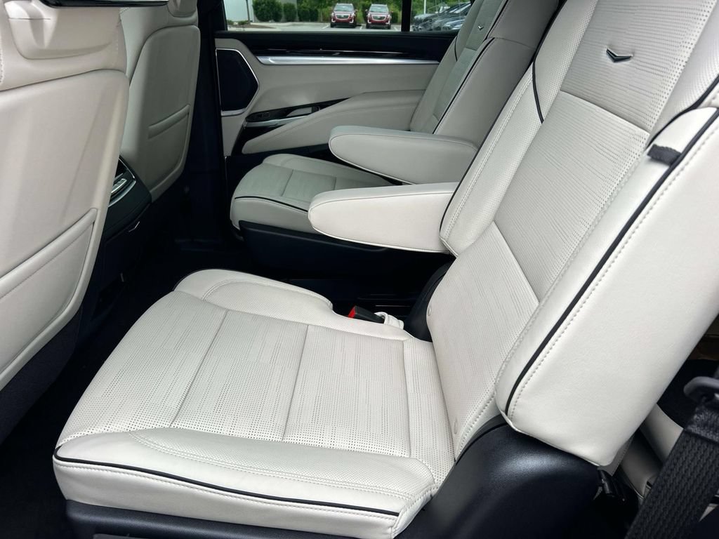 New 2026 Cadillac Escalade Sport w/ Touring Package AWD/4WD image 18