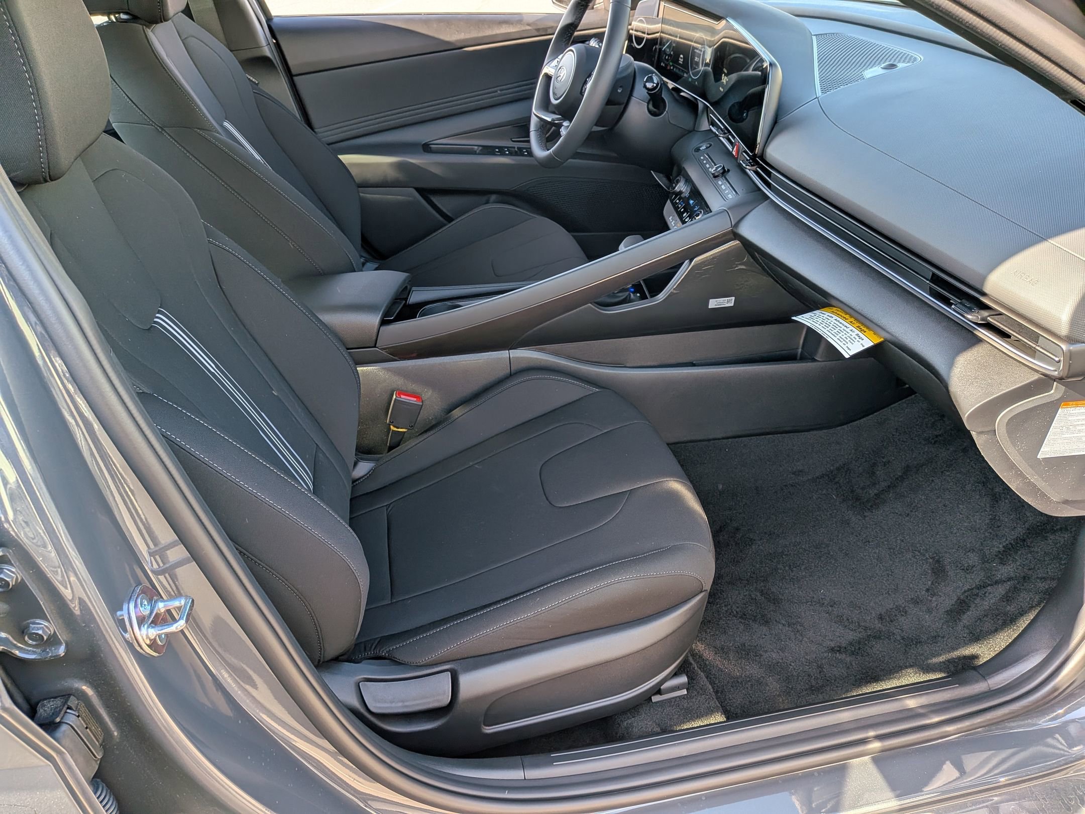 New 2026 Hyundai Elantra Sport FWD image 24