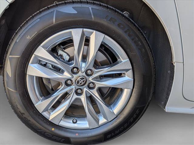 Used 2023 Toyota Sienna XLE w/ XLE Plus Package FWD image 25