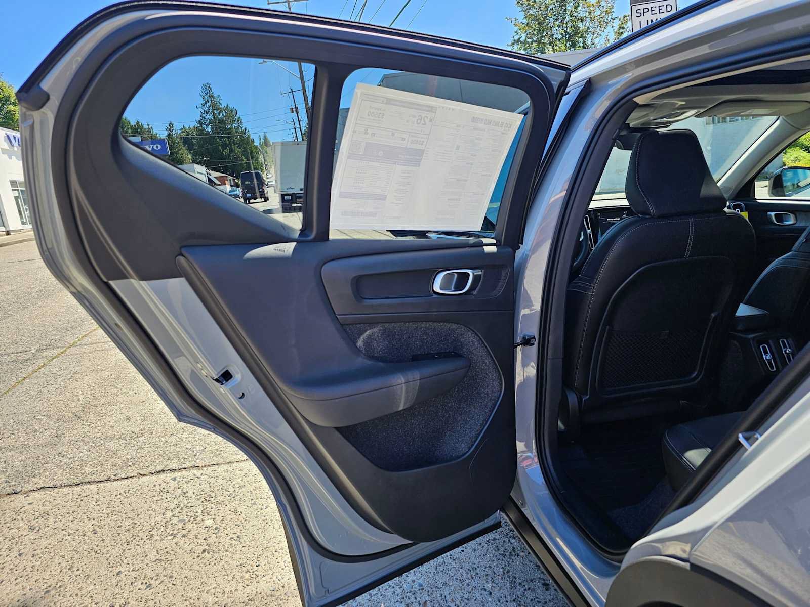 New 2026 Volvo XC40 B5 Plus w/ Protection Package Premier AWD/4WD image 17