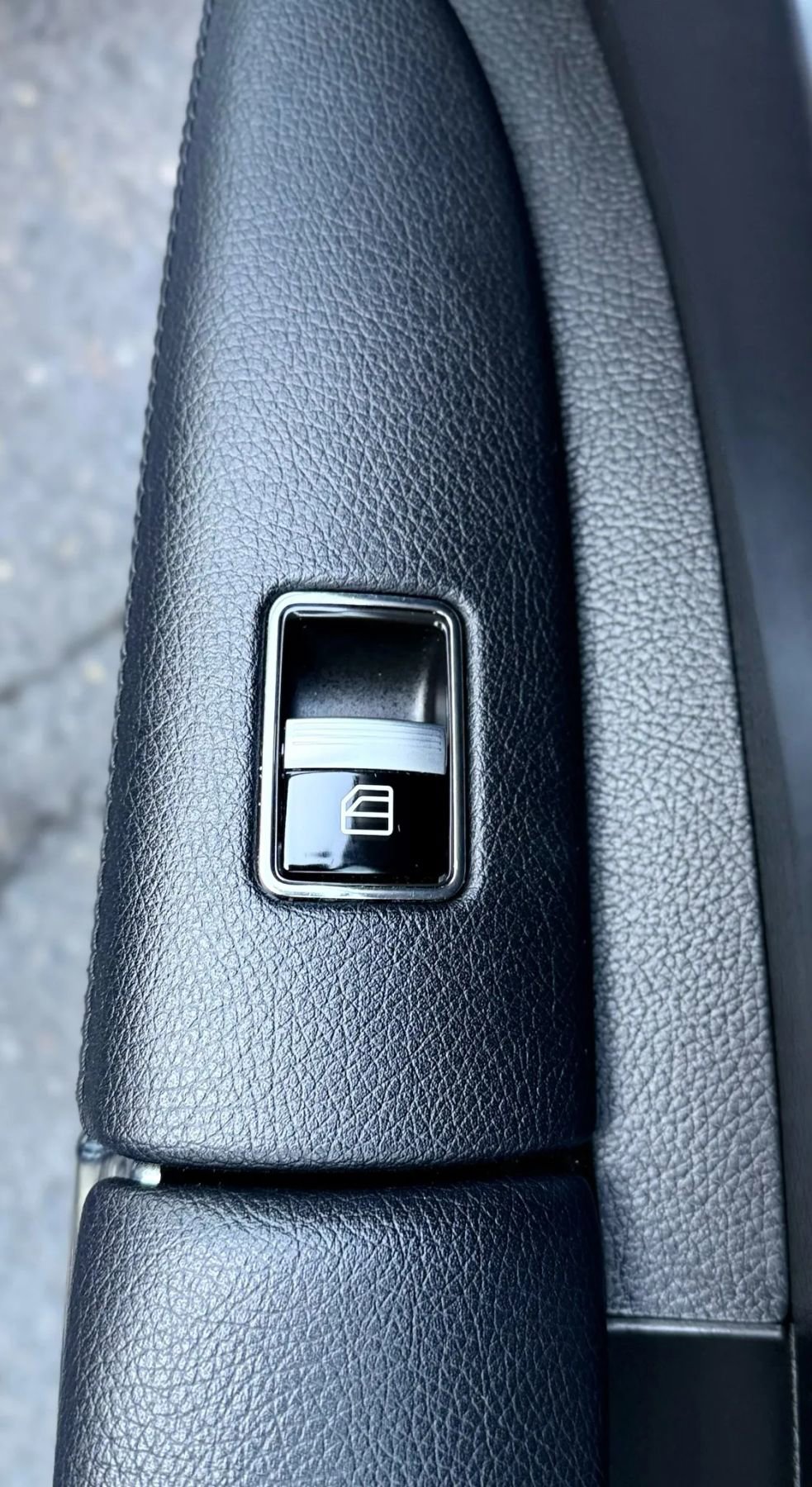 Used 2013 Mercedes-Benz S 550 4MATIC image 38