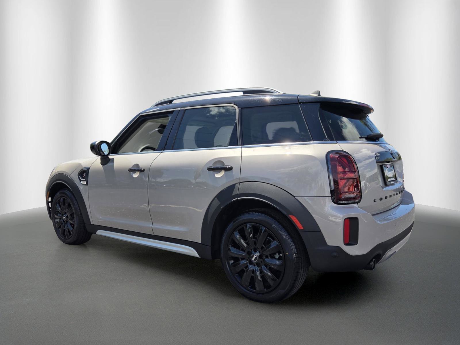 Certified 2024 MINI Cooper Countryman S w/ Signature Upholstery Package FWD image 5