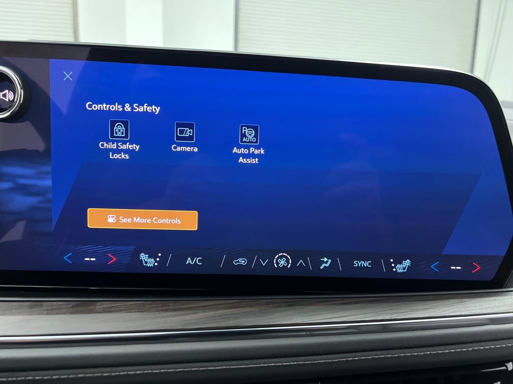 Used 2025 Chevrolet Tahoe LT image 55