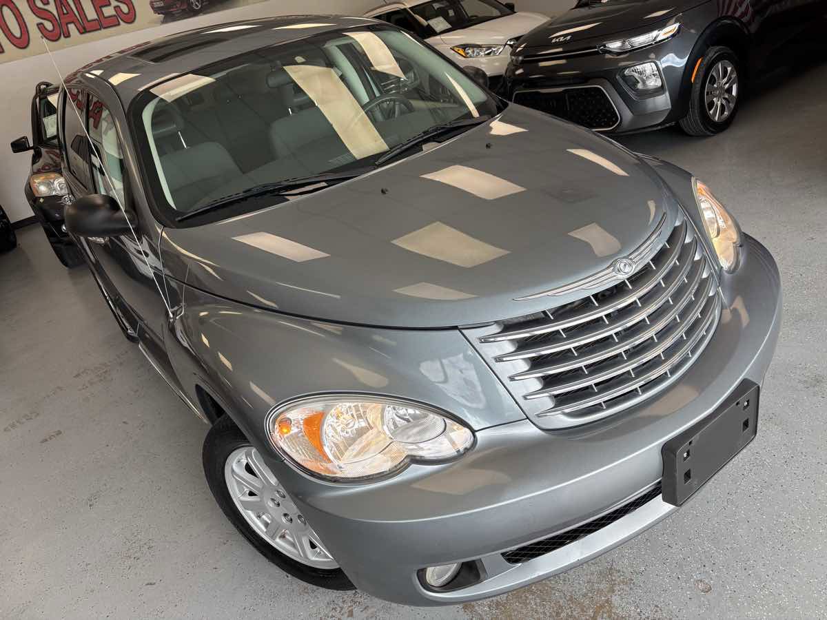 Used 2010 Chrysler PT Cruiser w/ Convenience Group image 8
