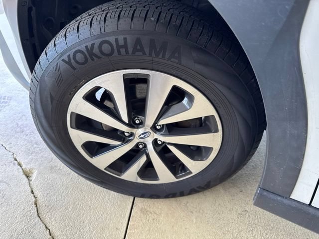 Used 2023 Subaru Outback Premium AWD/4WD image 34