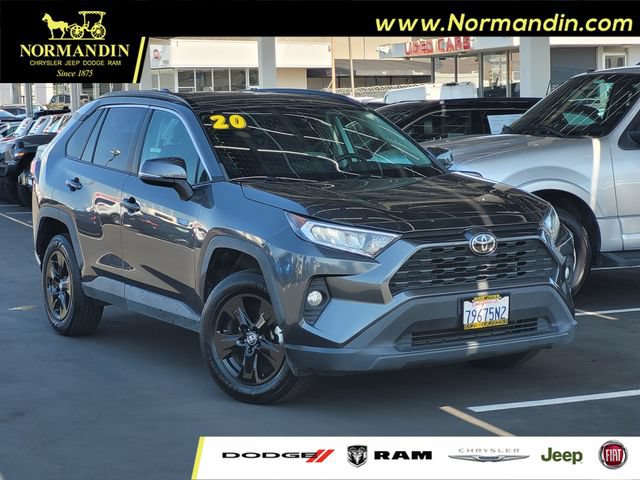 Used 2020 Toyota RAV4 XLE w/ Convenience Package FWD image 1