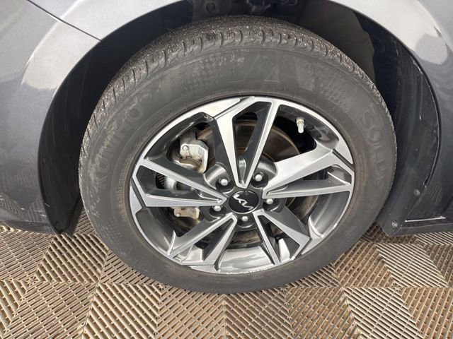 Used 2024 Kia Forte LXS image 33