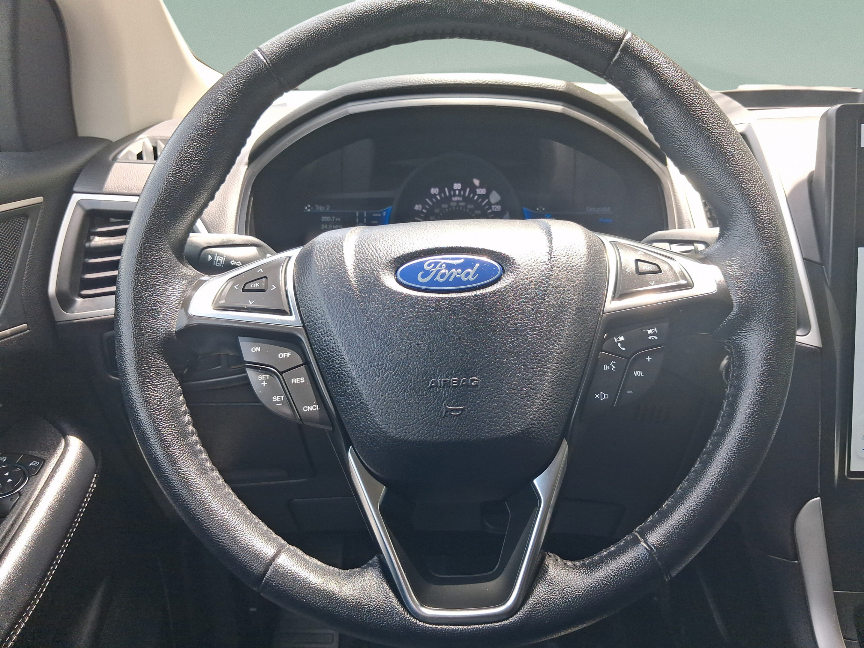 Used 2024 Ford Edge SEL AWD/4WD image 14