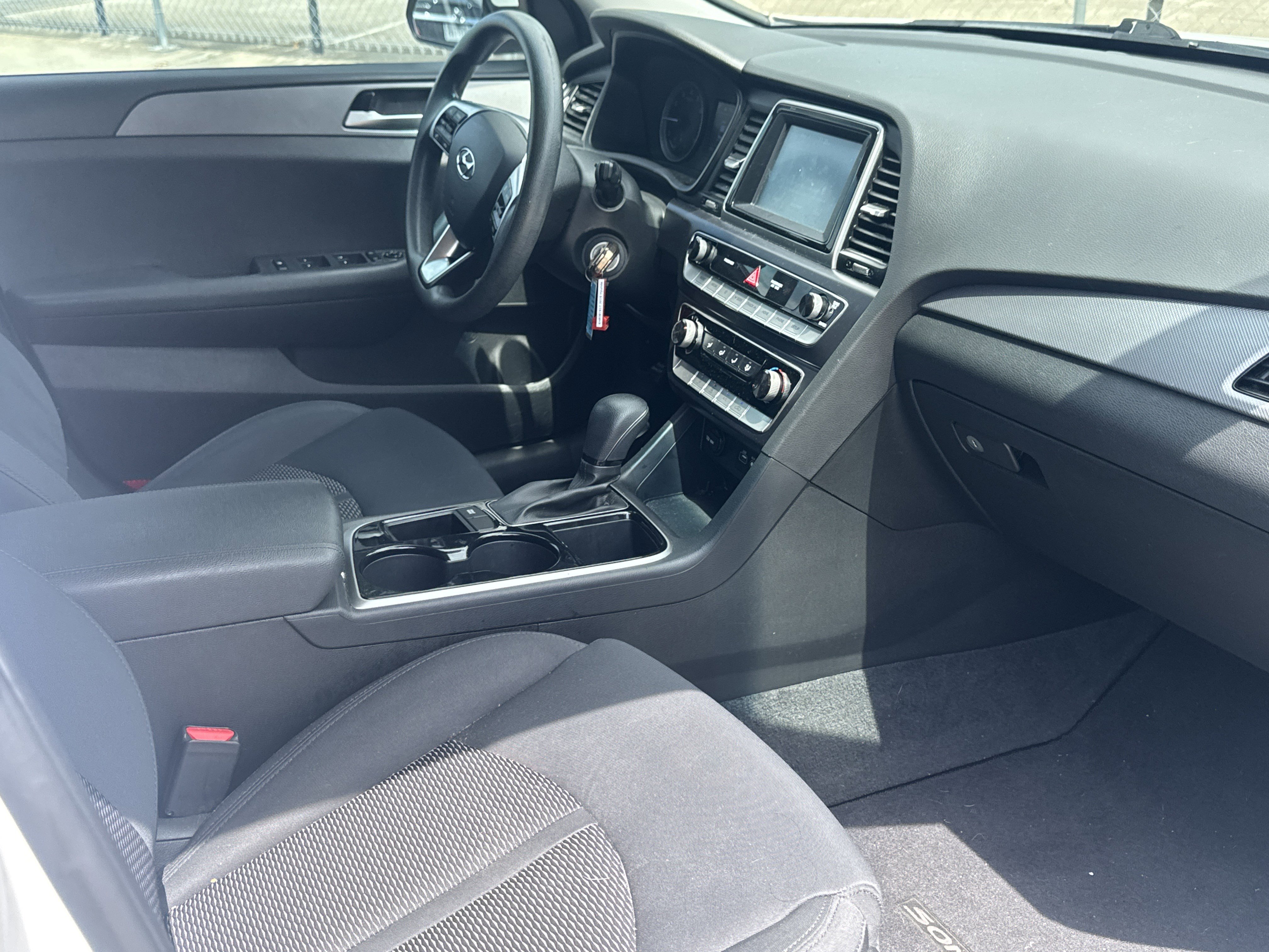 Used 2019 Hyundai Sonata SE FWD image 12
