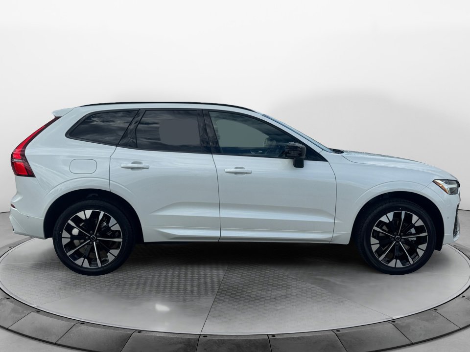 New 2026 Volvo XC60 B5 Plus w/ Protection Package Premier image 8