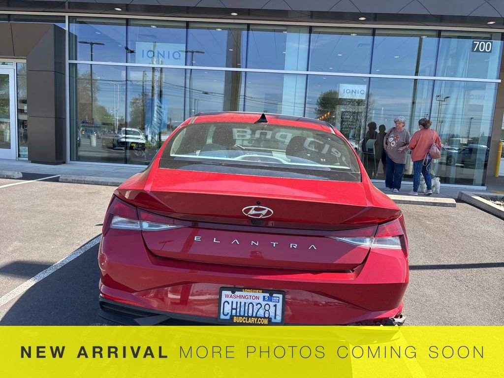 Used 2023 Hyundai Elantra SEL w/ Convenience Package image 8