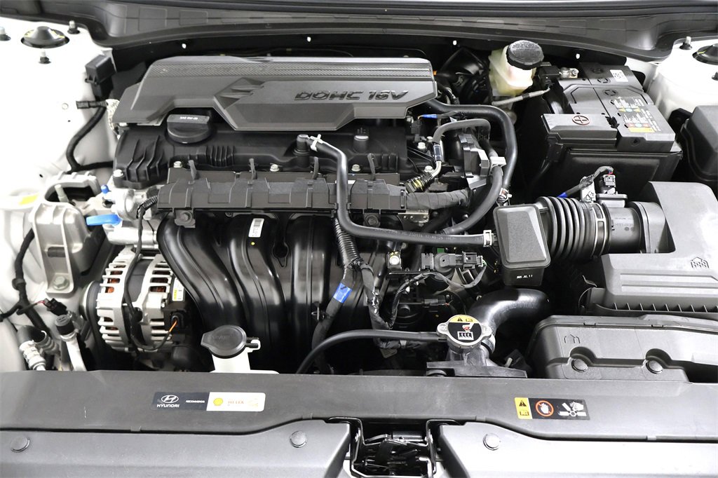 Used 2025 Hyundai Elantra Sport image 27