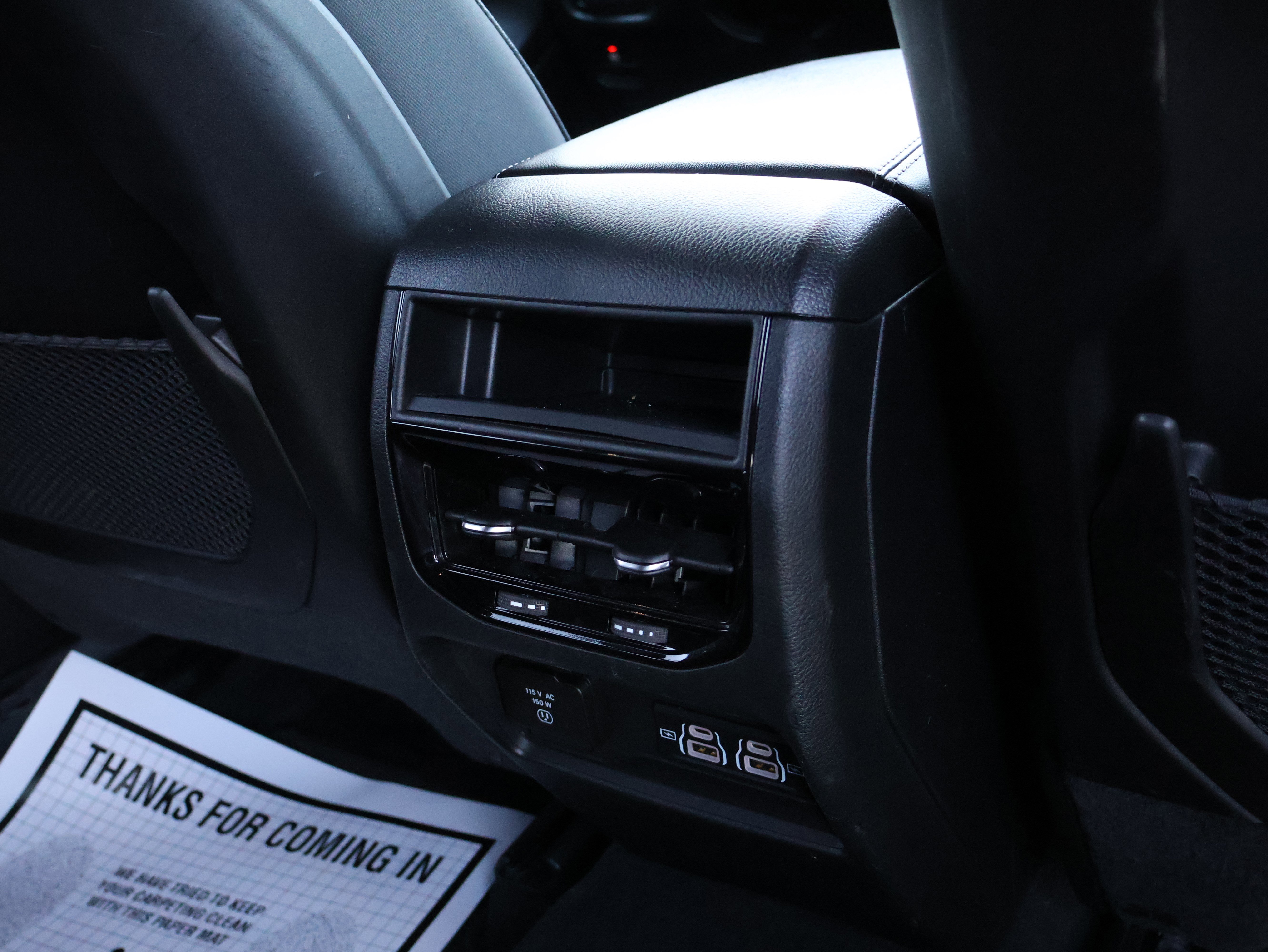 Used 2025 Jeep Grand Cherokee Altitude AWD/4WD image 14