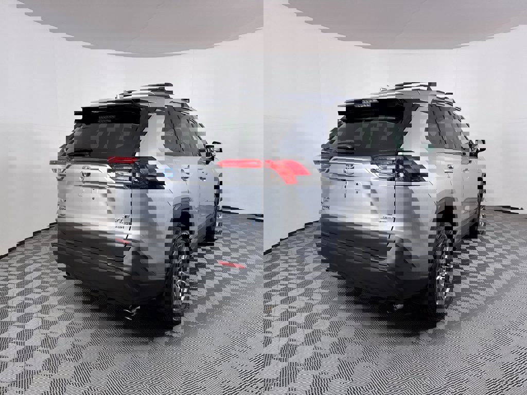 Used 2024 Toyota RAV4 XLE w/ Convenience Package image 17