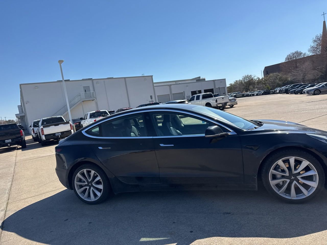 Used 2020 Tesla Model 3 Standard Range Plus image 3