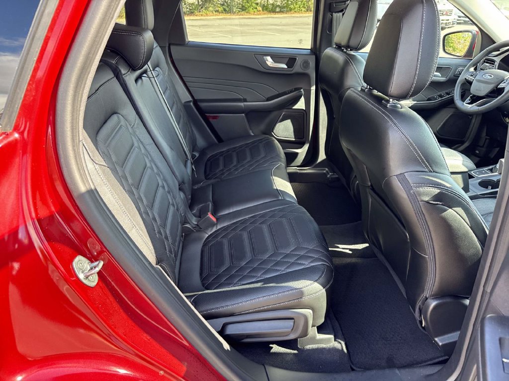 Used 2023 Ford Escape SE w/ PHEV Premium Package FWD image 11